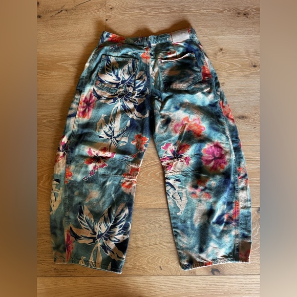 Free People We The Free Good Luck Barrel Floral Jeans ~ 31 🌺 - Picture 6 of 8